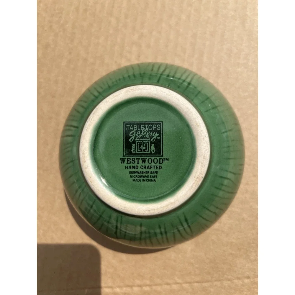 Tabletops Gallery Westwood Green Ceramic Bowl Textured Dishwasher Microwave Safe